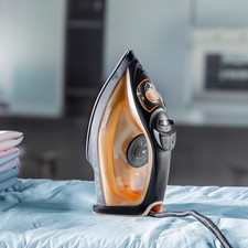 Steam Iron 1800W Non-Stick